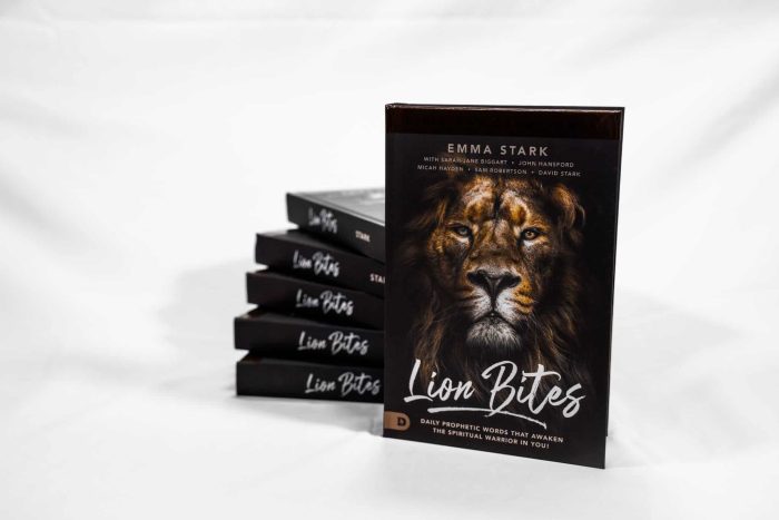 Lion Bites: A 365-Day Devotional (Hardcover)